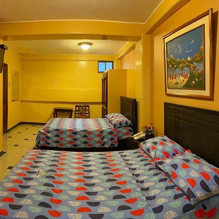 Hostal Montesa Guayaquil Exterior photo